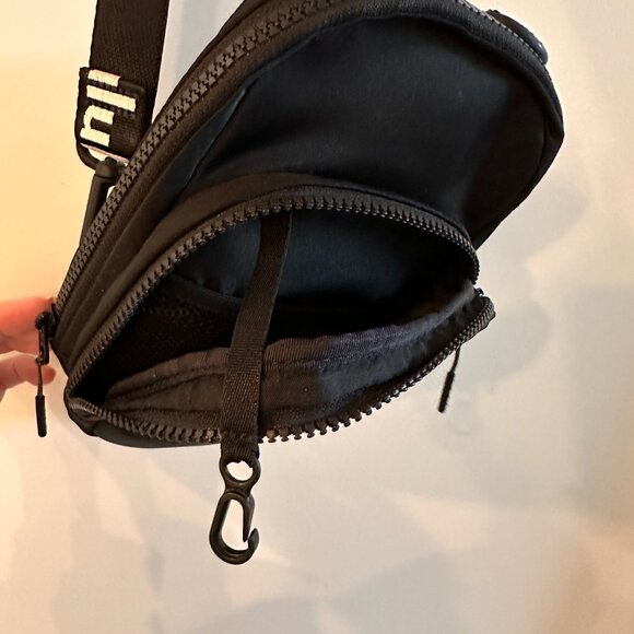 Lululemon Belt Bag - Picture 4 of 5
